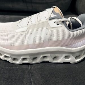 On Running Cloudmonster Void Women's Running Shoes - Size 9.5 Ivory/Wolf